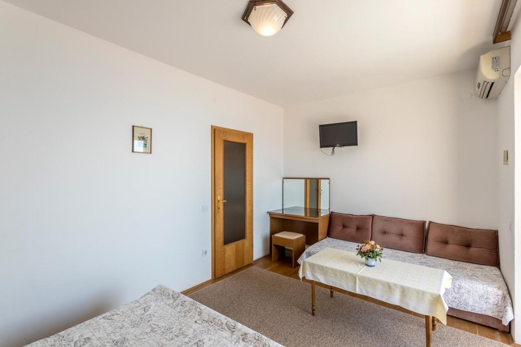 Apartments With A Parking Space Baska Voda, Makarska - 301 الغرفة الصورة
