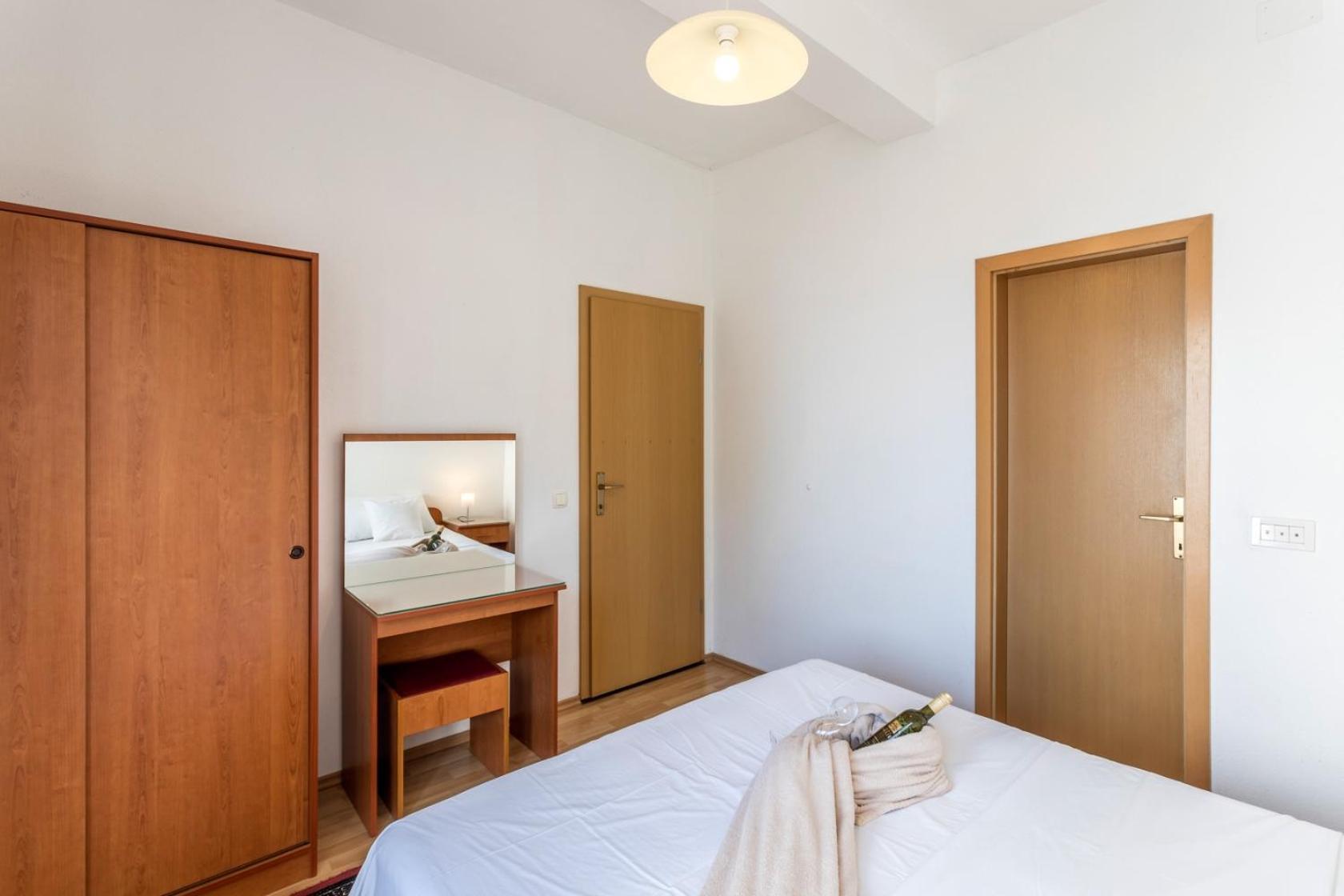 Apartments With A Parking Space Baska Voda, Makarska - 301 الغرفة الصورة
