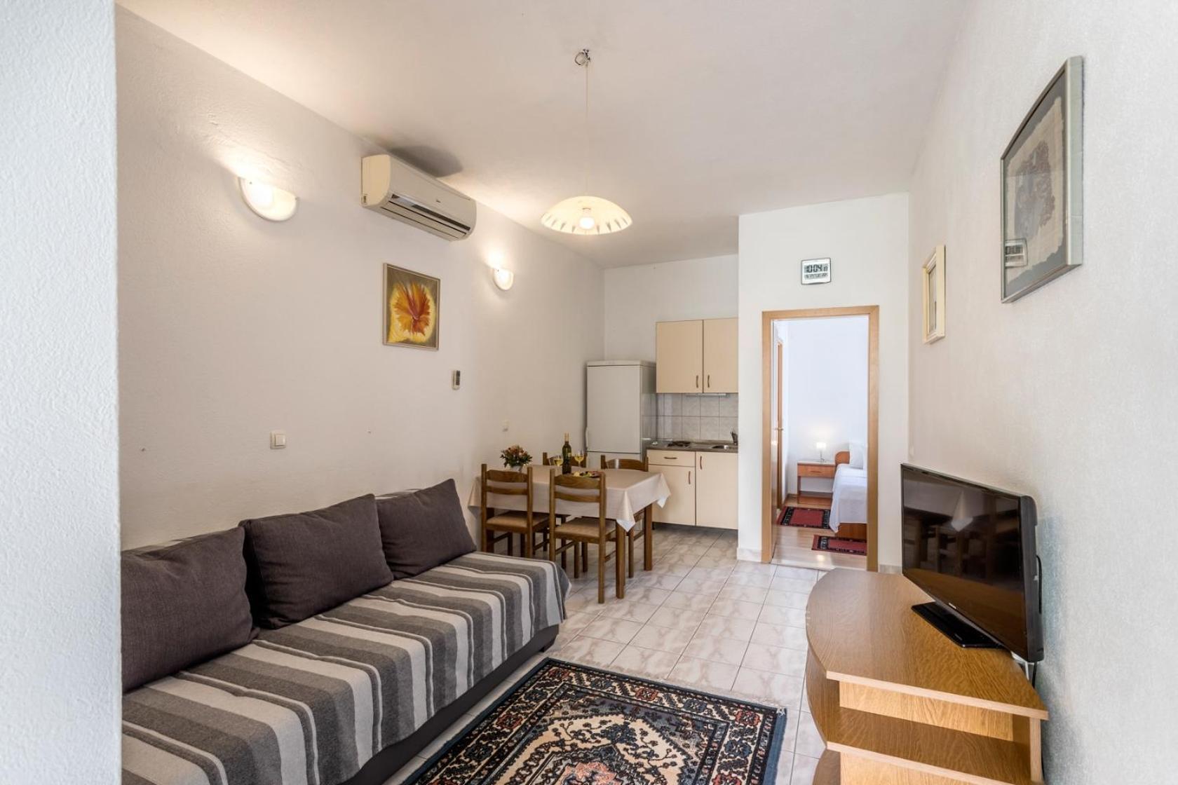 Apartments With A Parking Space Baska Voda, Makarska - 301 الغرفة الصورة